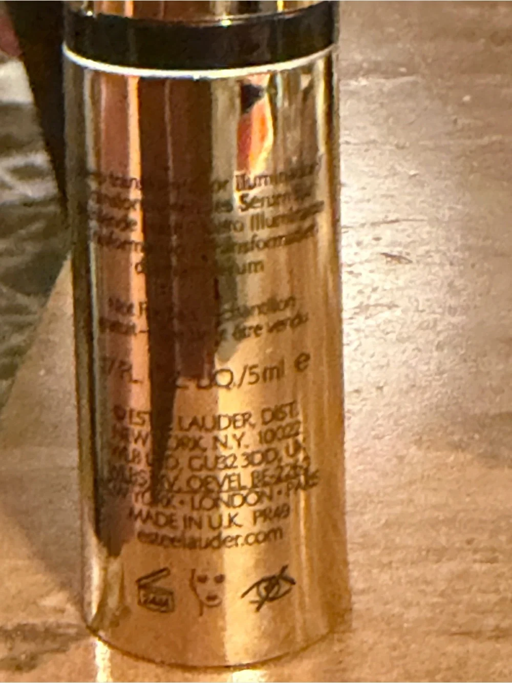 Estée Lauder Best! Re-Nutriv Ultimate Diamond Transformative Brilliance Serum5ml